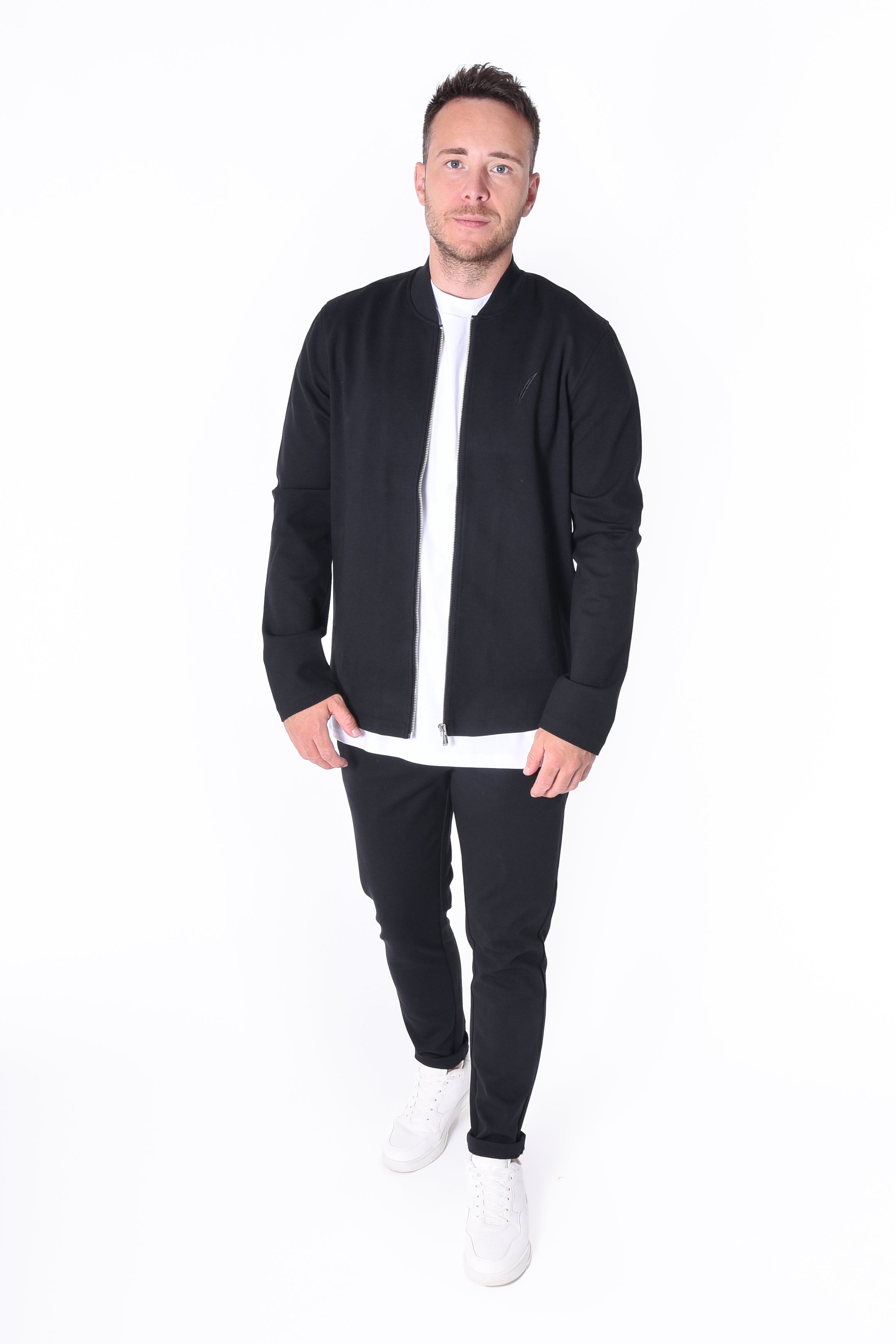Color 020 - 2 - Feinstein-black-2.jpg