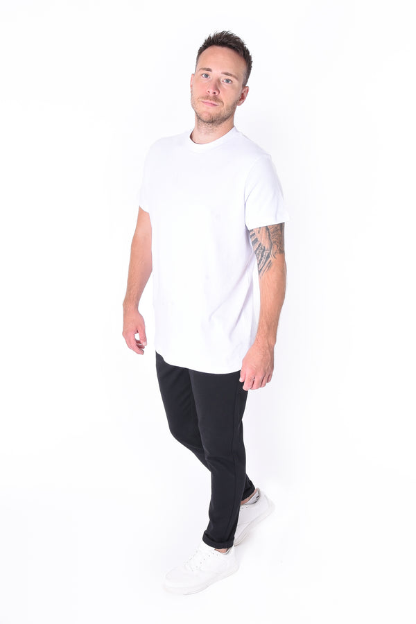 Color 010 - 3 - Feinsteiger-white-2.jpg