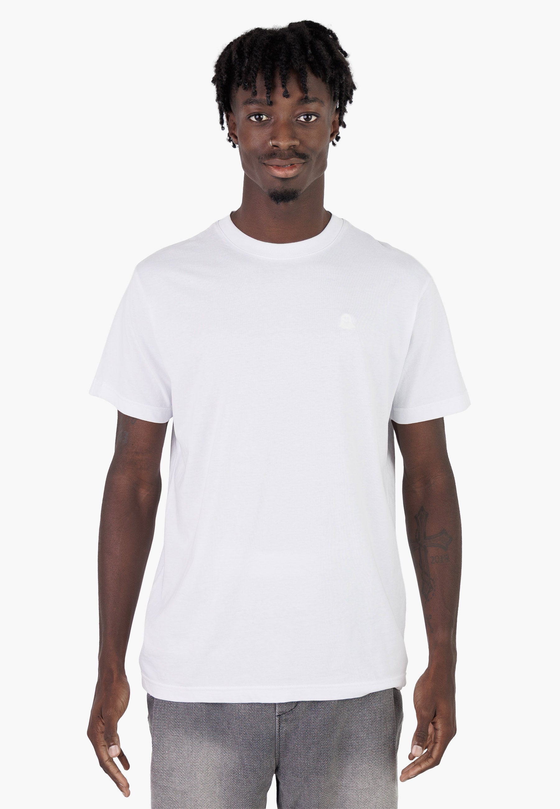 Color 010 - 0 - COVER_CU5A5674-Bearbeitet.jpg