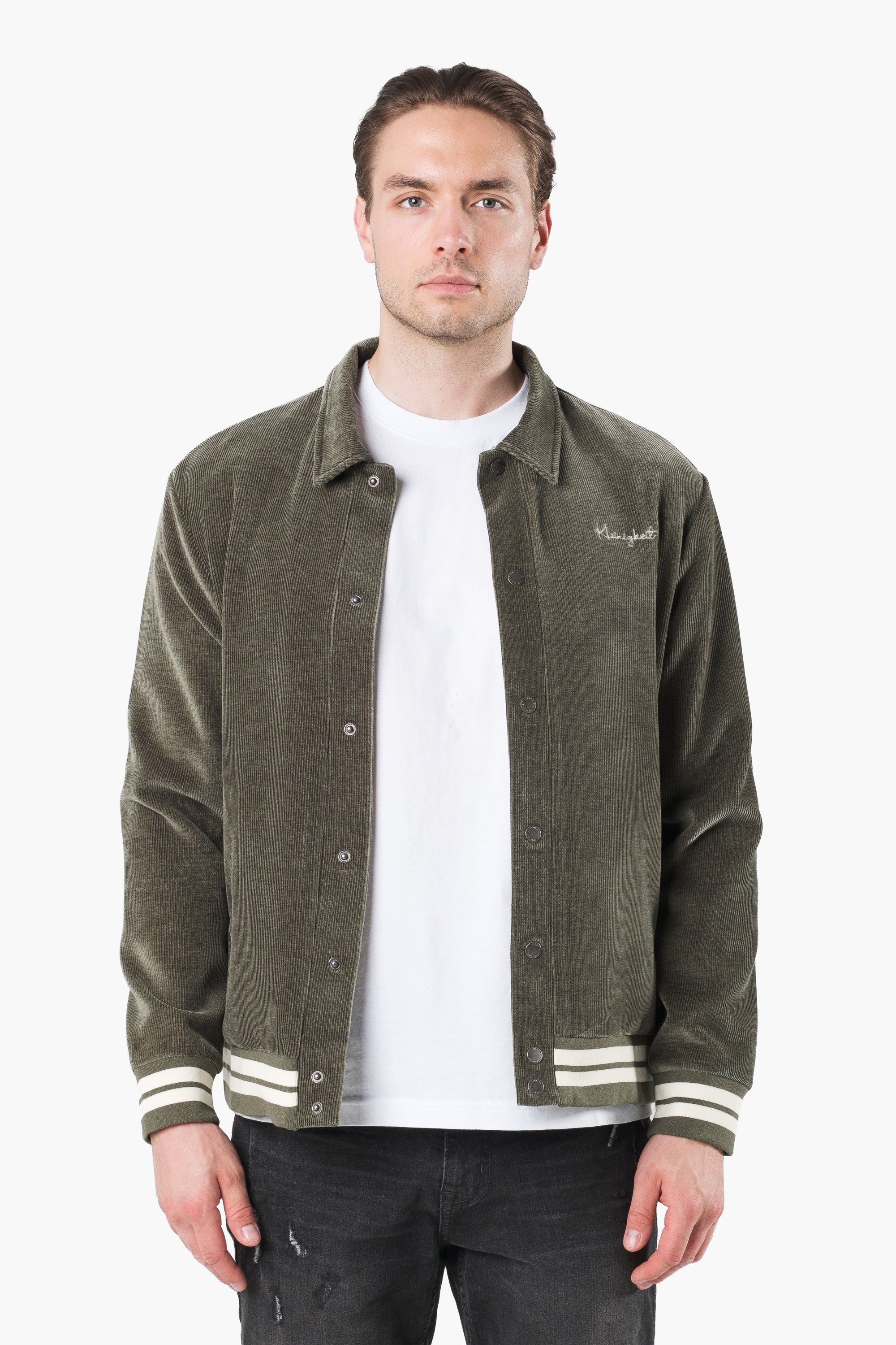 Color 042 - 0 - COVER_DSCF8946-Bearbeitet.jpg