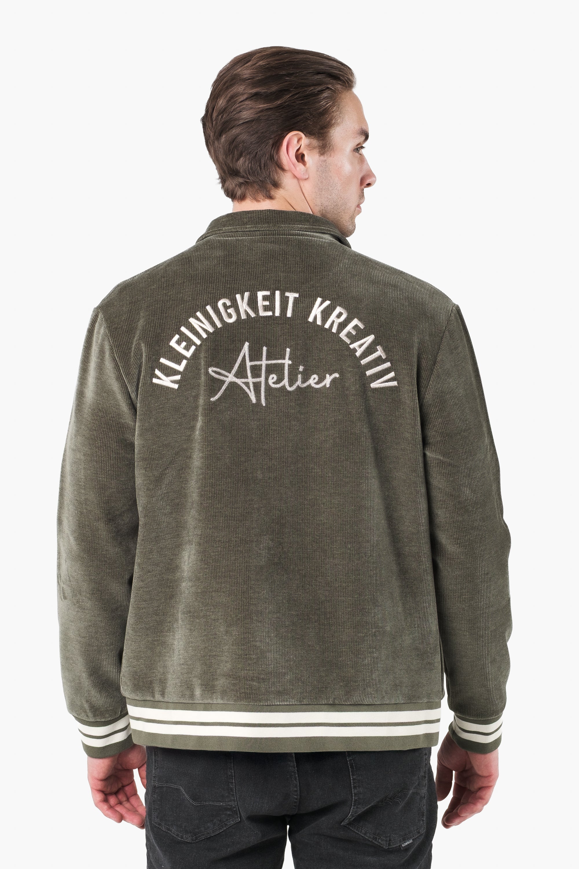 Color 042 - 0 - COVER_DSCF8950-Bearbeitet.jpg