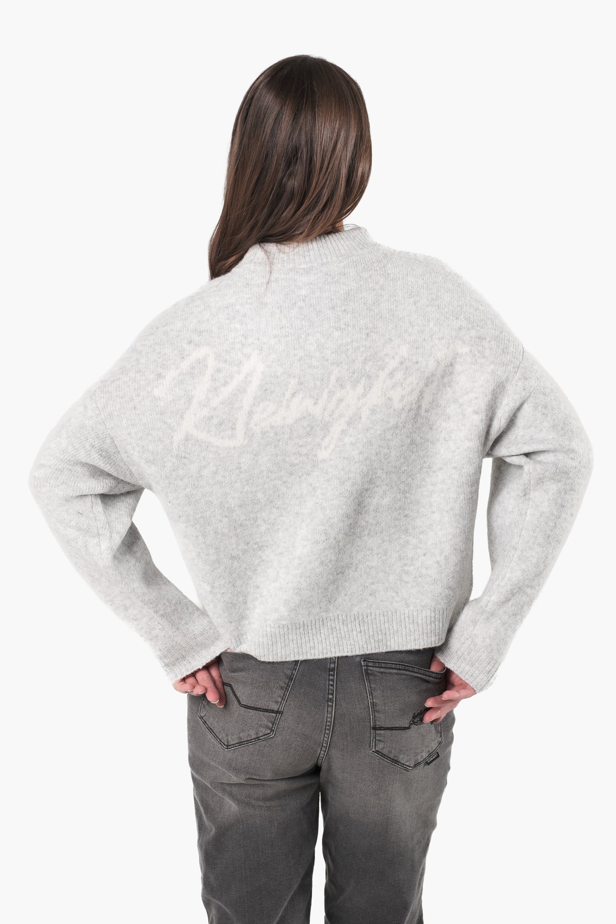 Color 050 - 0 - Wollma-lightgrey-4.jpg