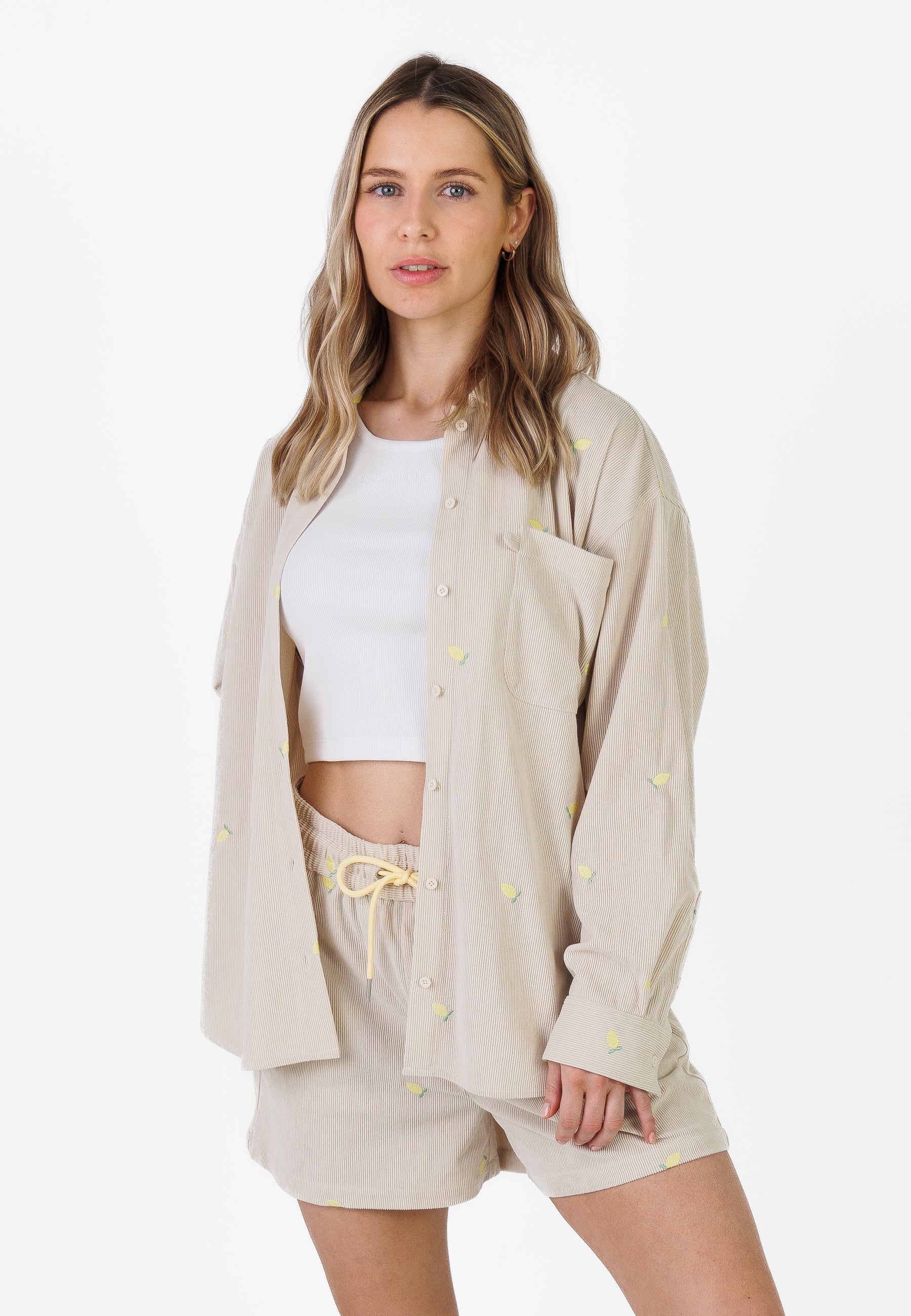 Color 302 - 0 - CU5A1567.jpg