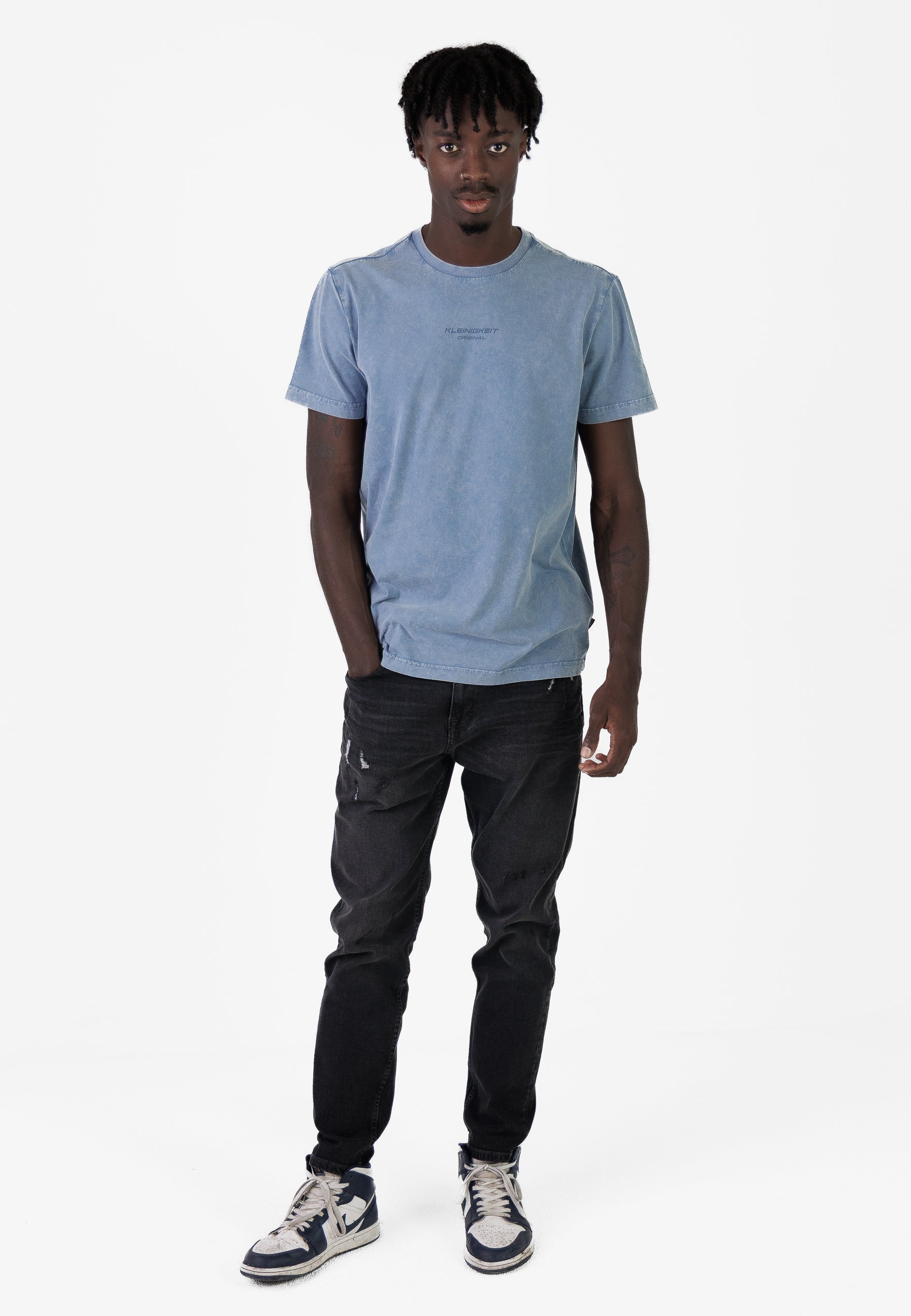 Color 325 - 0 - CU5A1961.jpg