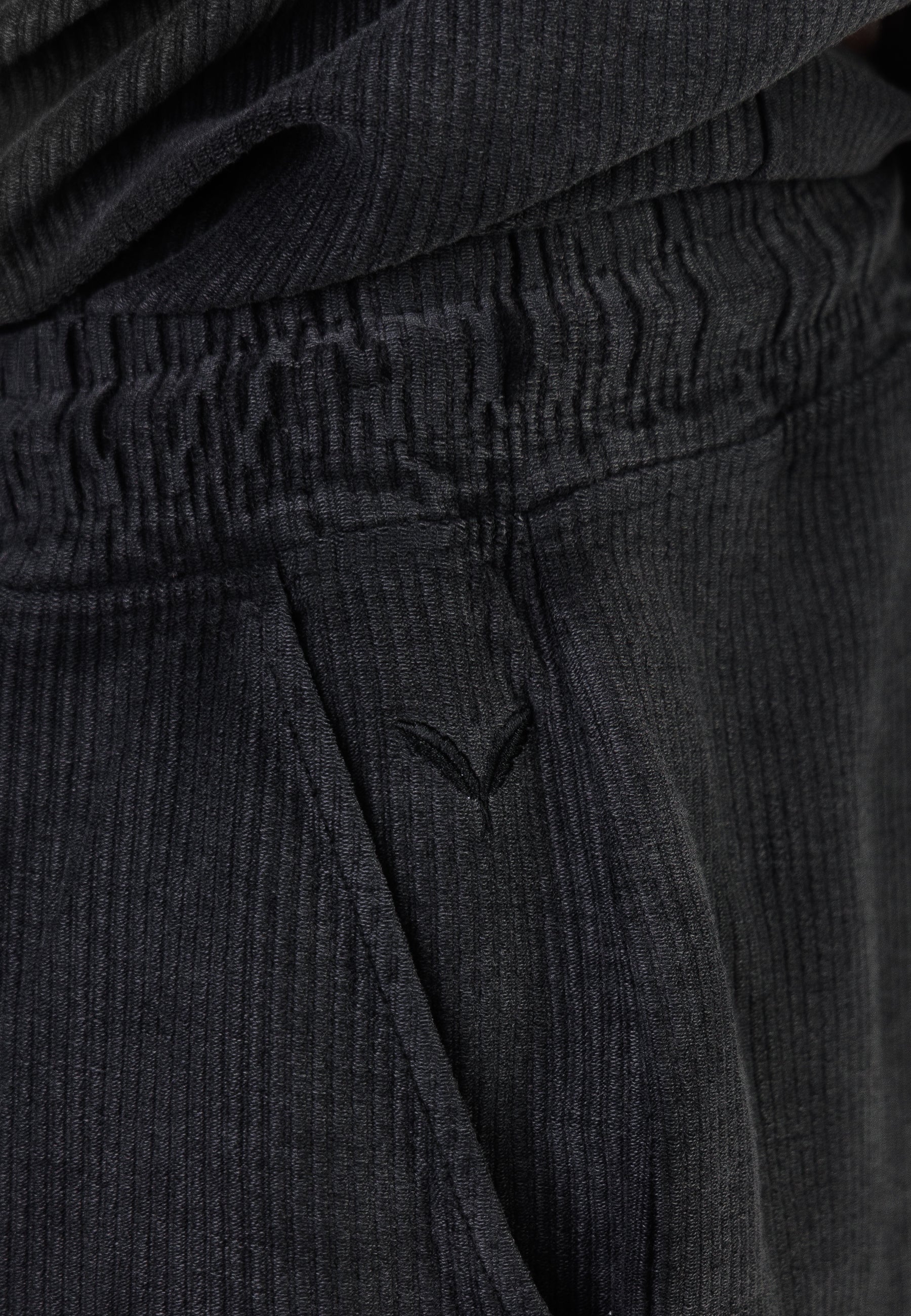 Color 382 - 0 - CU5A3244.jpg