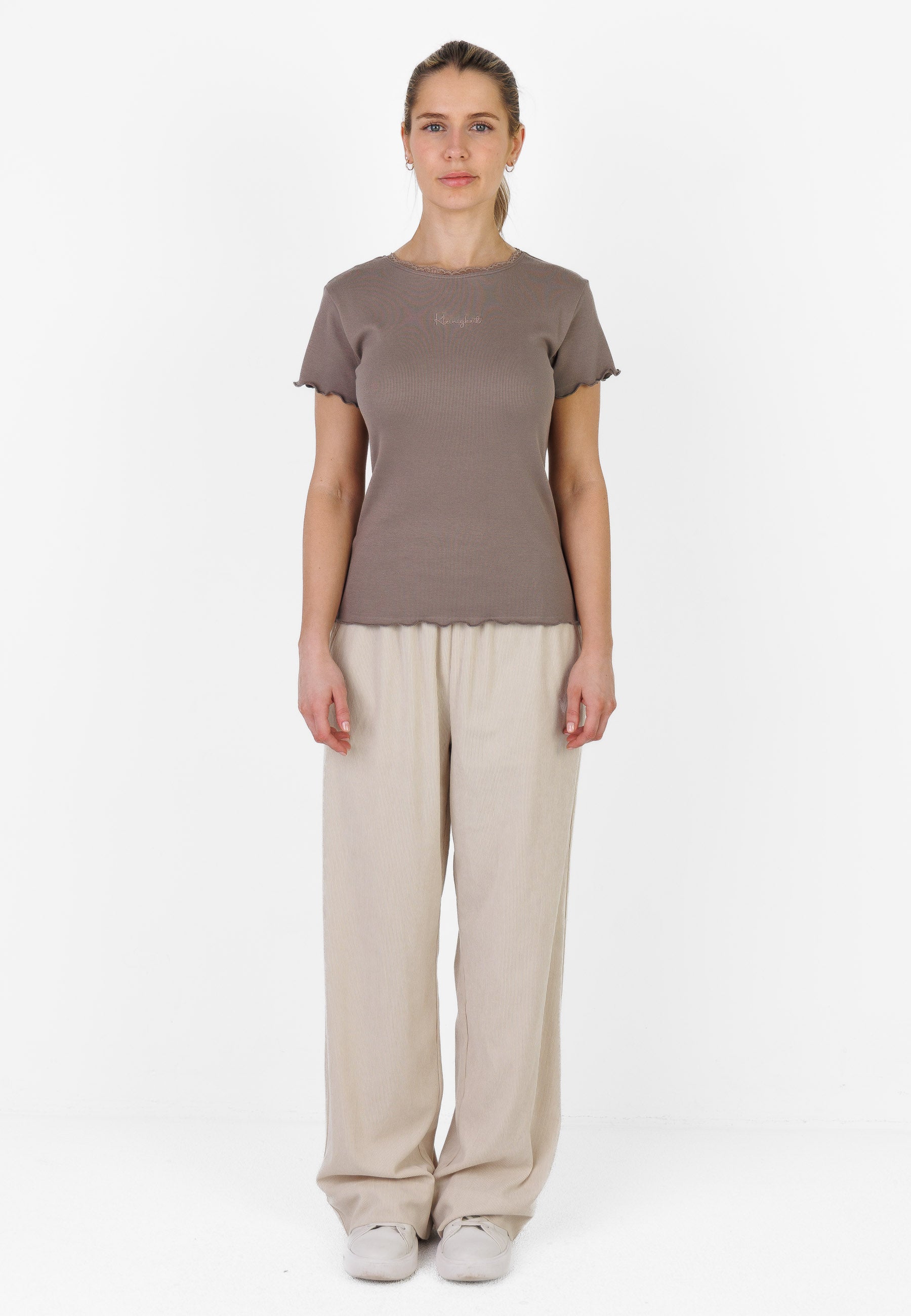 Color 303 - 0 - CU5A3461.jpg