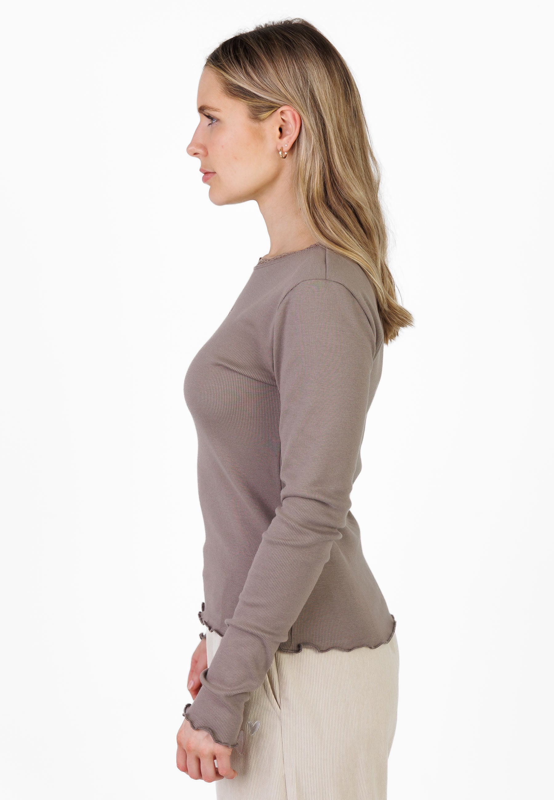 Color 303 - 0 - CU5A3919.jpg