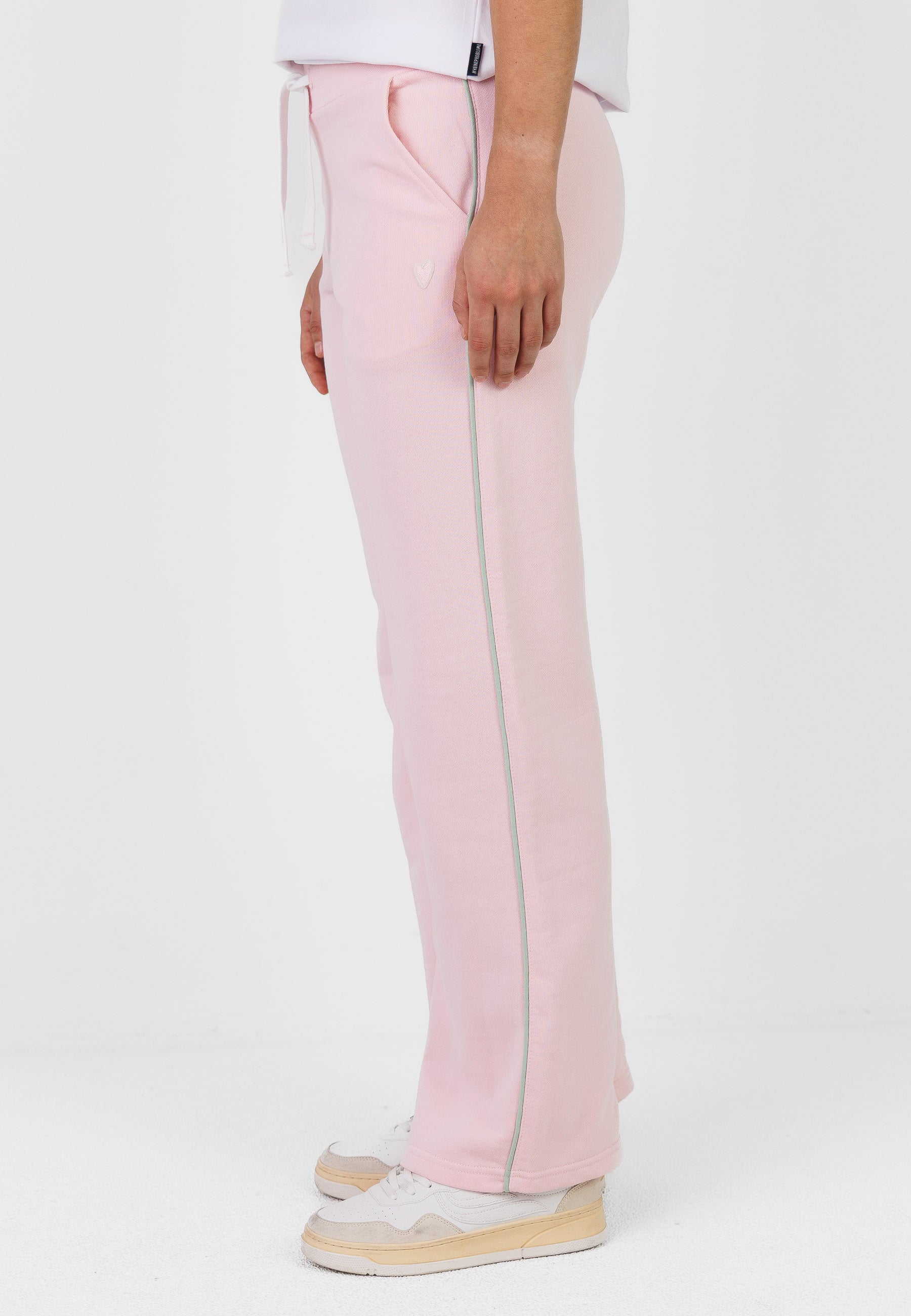 Color 305 - 0 - CU5A3994.jpg