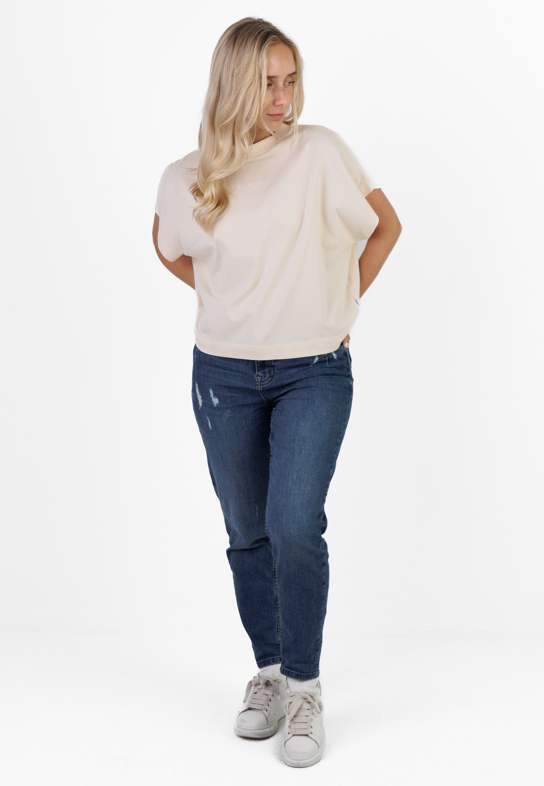 Color 302 - 0 - CU5A5222.jpg