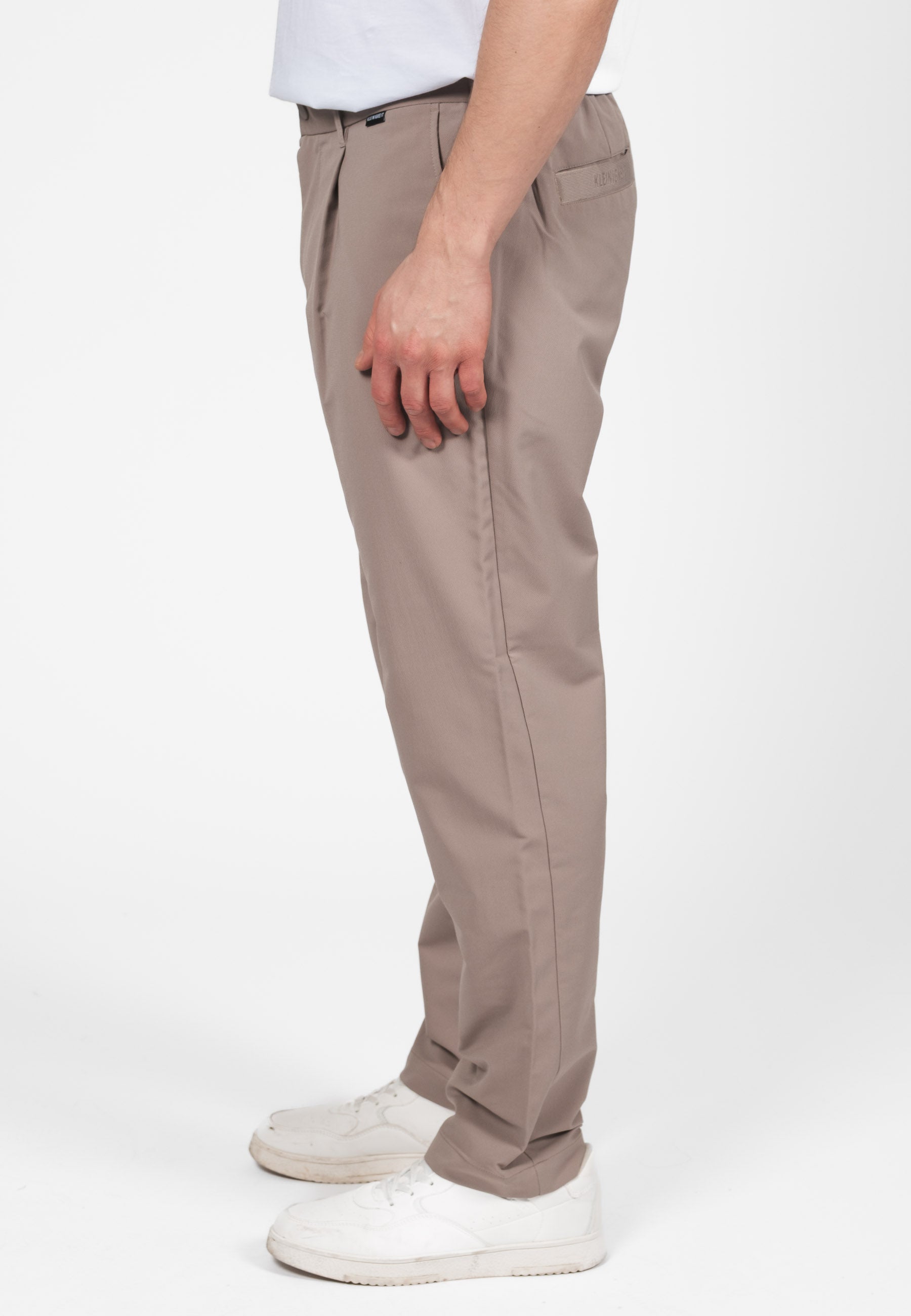 Color 303 - 0 - DSCF2043.jpg