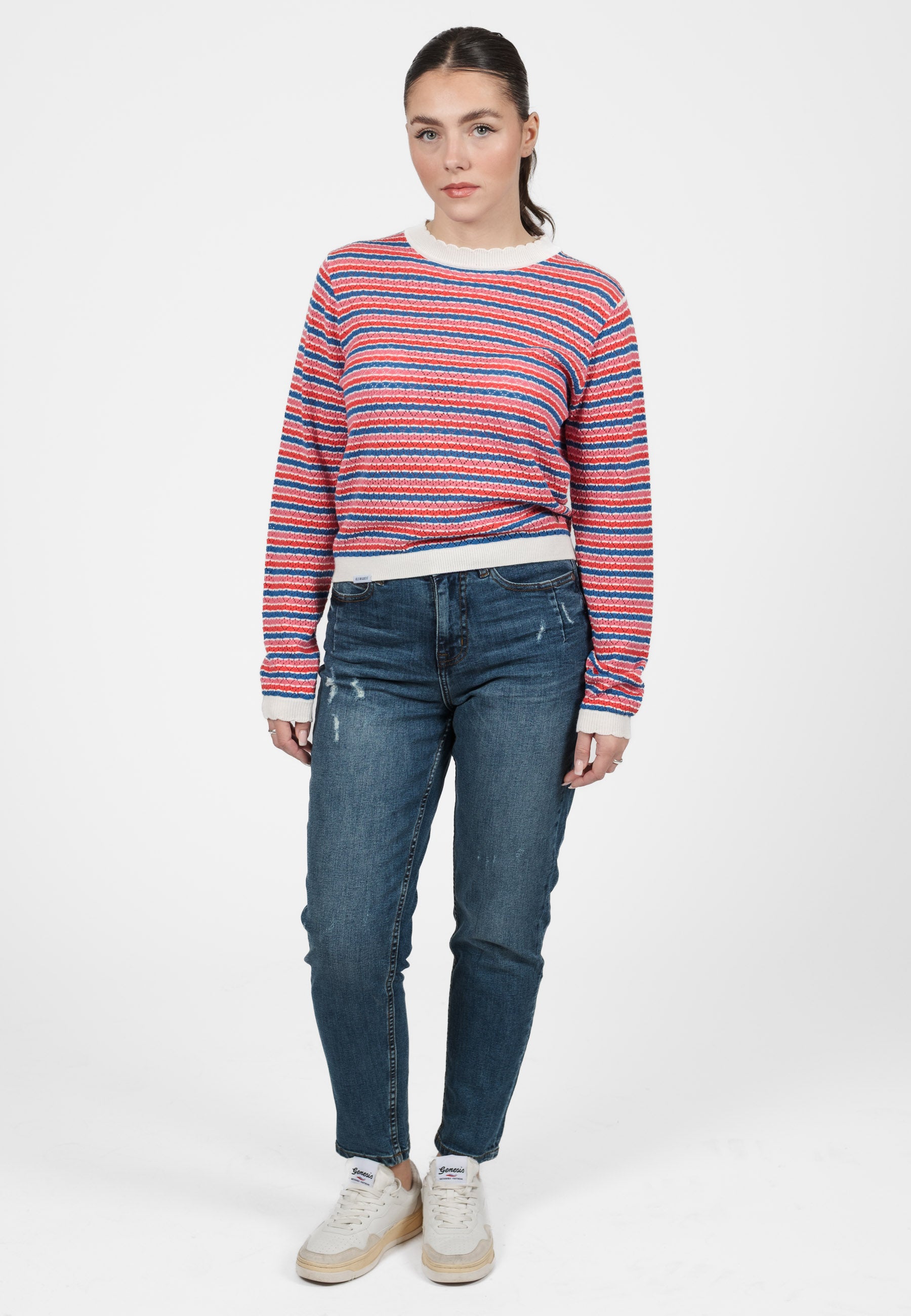 Color 195 - 0 - CU5A2772.jpg