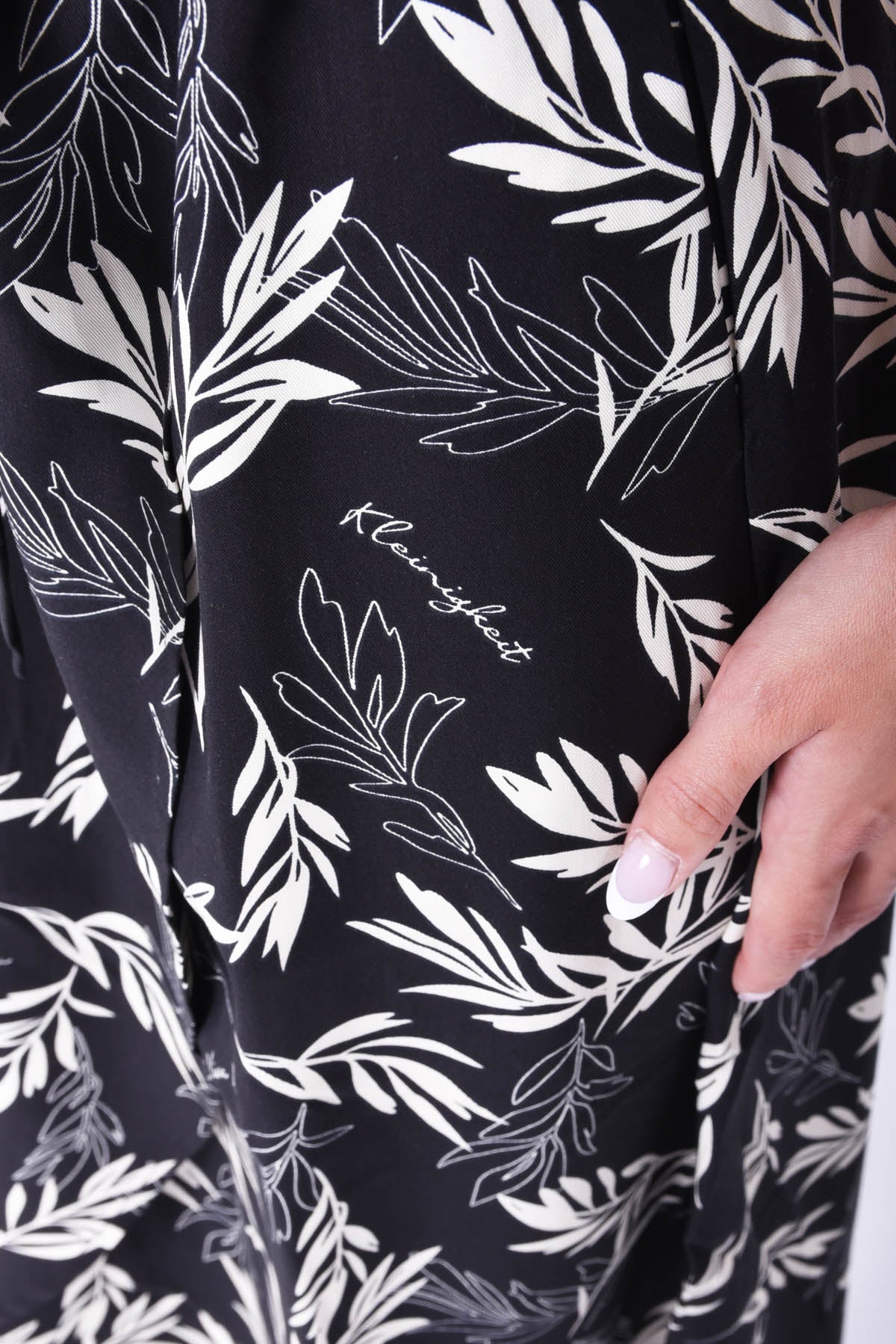 Color 729 - 0 - GSK-FL-7558_729-3.jpg