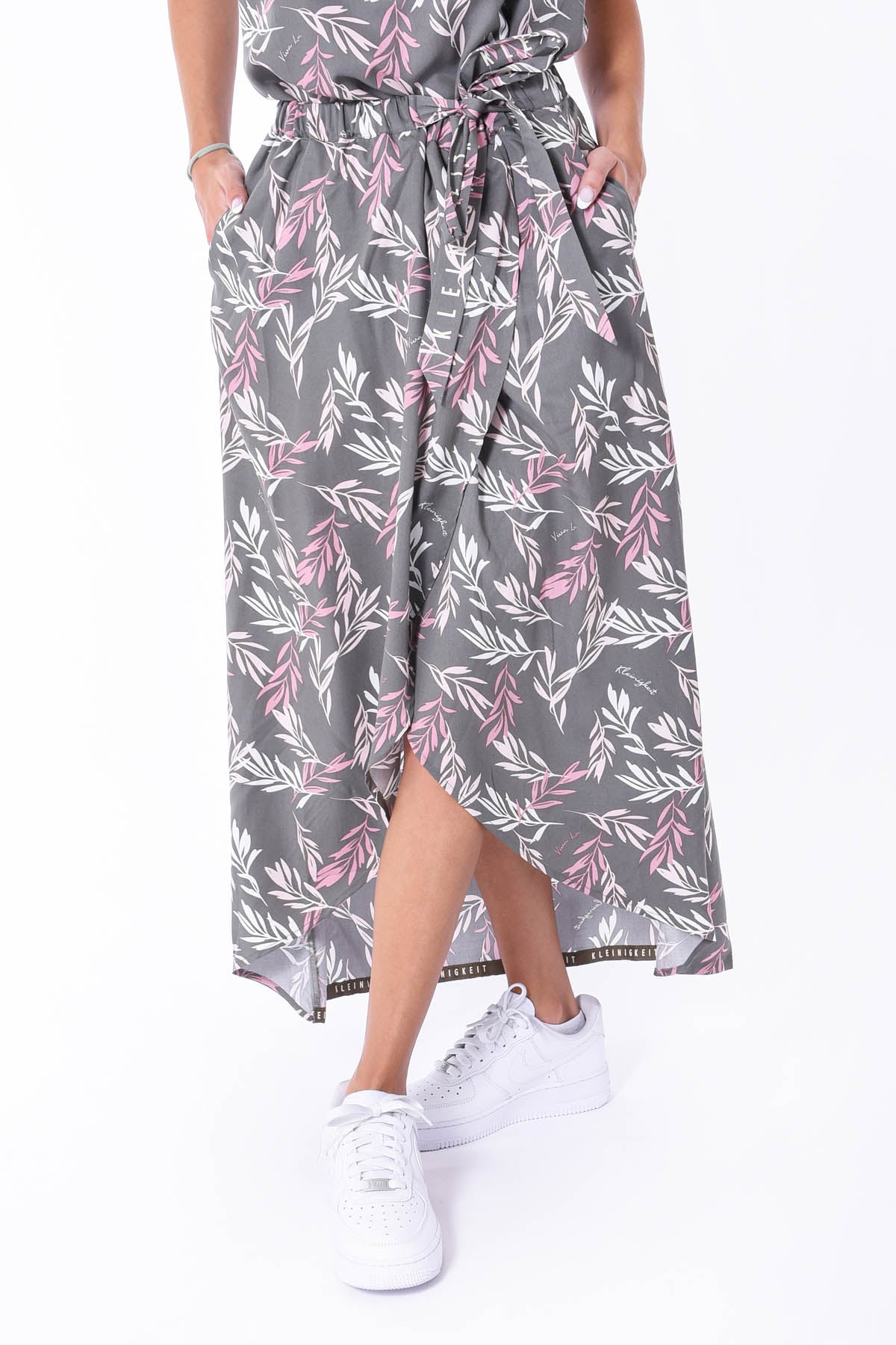 Color 730 - 0 - DJG_6902.jpg