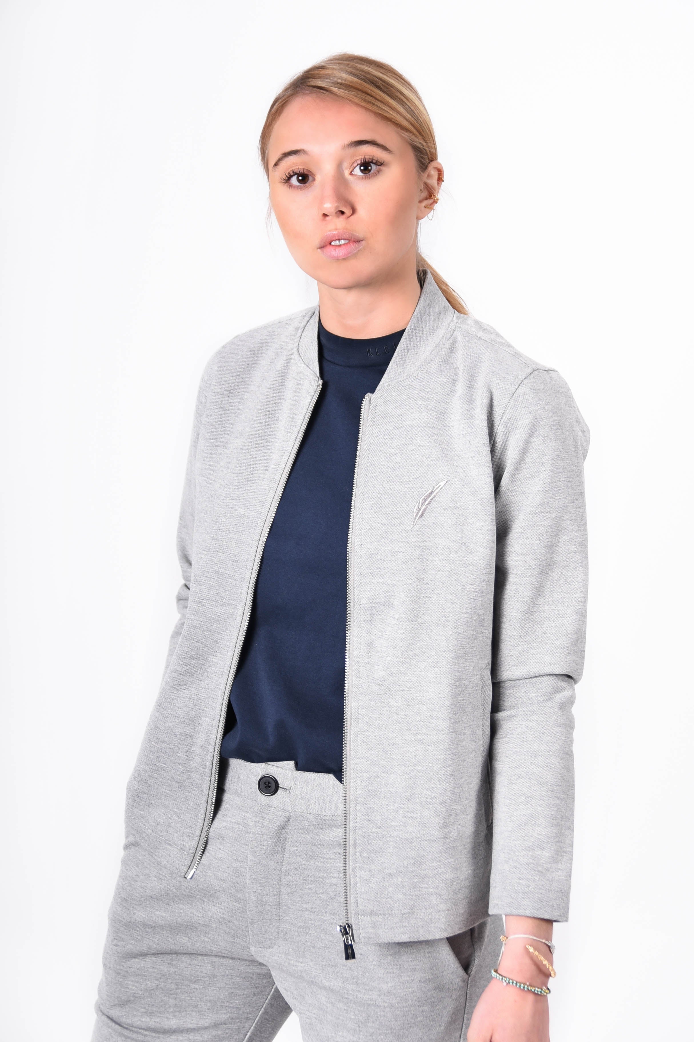 Color 050 - 0 - Lindgren-lightgrey-3.jpg