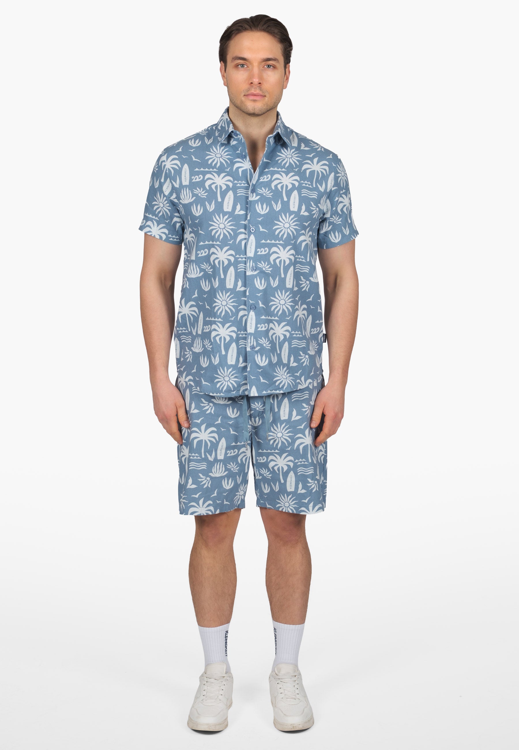 Color 325 - 0 - UDO-LEINENBERG-SHORTPANT-AOP-breeze-blue-01.jpg