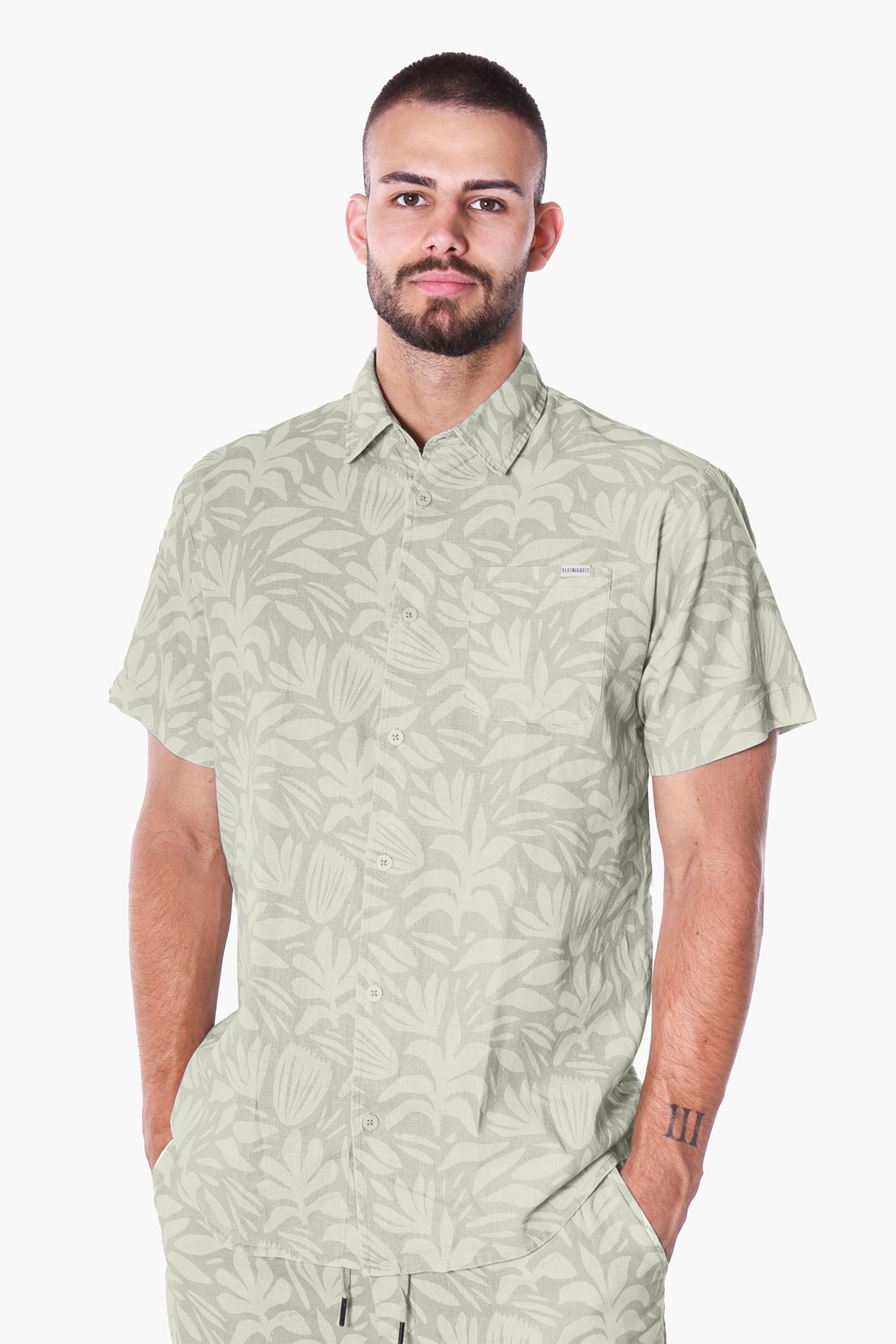 Color 947 - 0 - DJG_2370.JPG